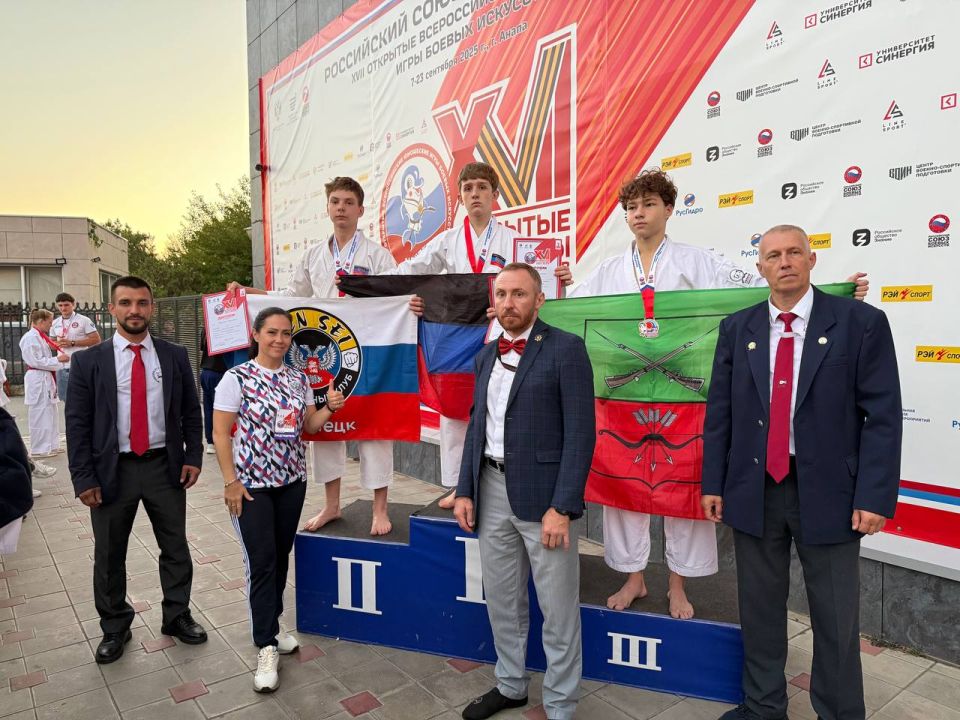 Евгений Ширшов: На выходных в Анапе проходили соревнования по всестилевому каратэ в рамках XVII Всероссийских юношеских игр боевых искусств Евгений Ширшов: На выходных в Анапе проходили соревнования по всестилевому каратэ в рамках XVII Всероссийских юношеских игр боевых искусств