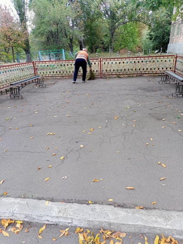 С заботой об округе.. За 22.09.2025 года сотрудниками МУП АГЯ «ЖЭК» С заботой об округе.. За 22.09.2025 года сотрудниками МУП АГЯ «ЖЭК»
