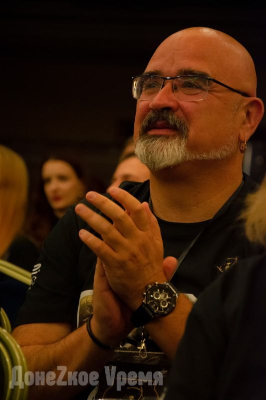 “Сейчас цели другие”: Александр Кофман назвал главную особенность фестиваля “Звезды над Донбассом” “Сейчас цели другие”: Александр Кофман назвал главную особенность фестиваля “Звезды над Донбассом”