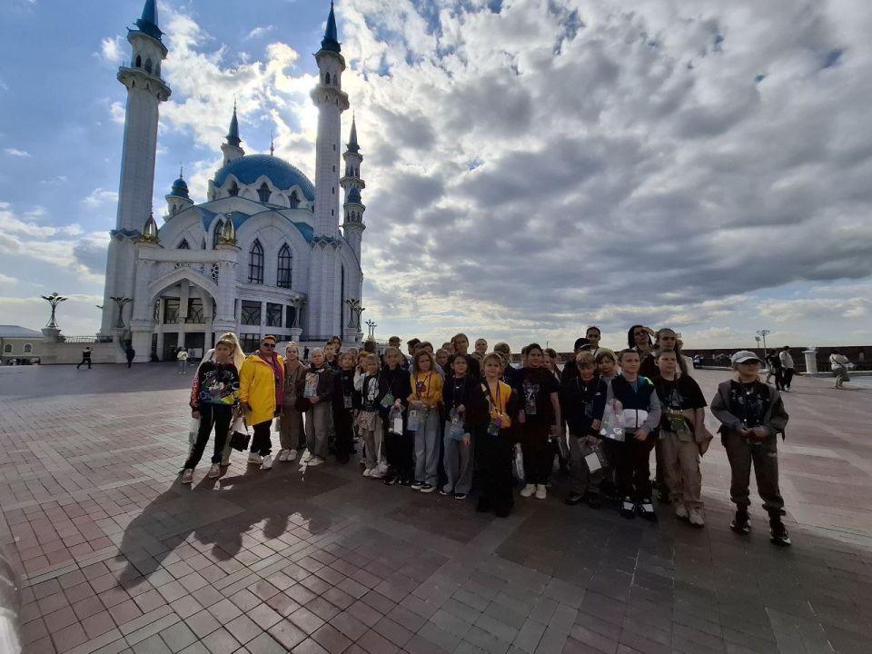 Молодежь Ждановки посетила Казань по программе «Культурная карта 4+85» Молодежь Ждановки посетила Казань по программе «Культурная карта 4+85»