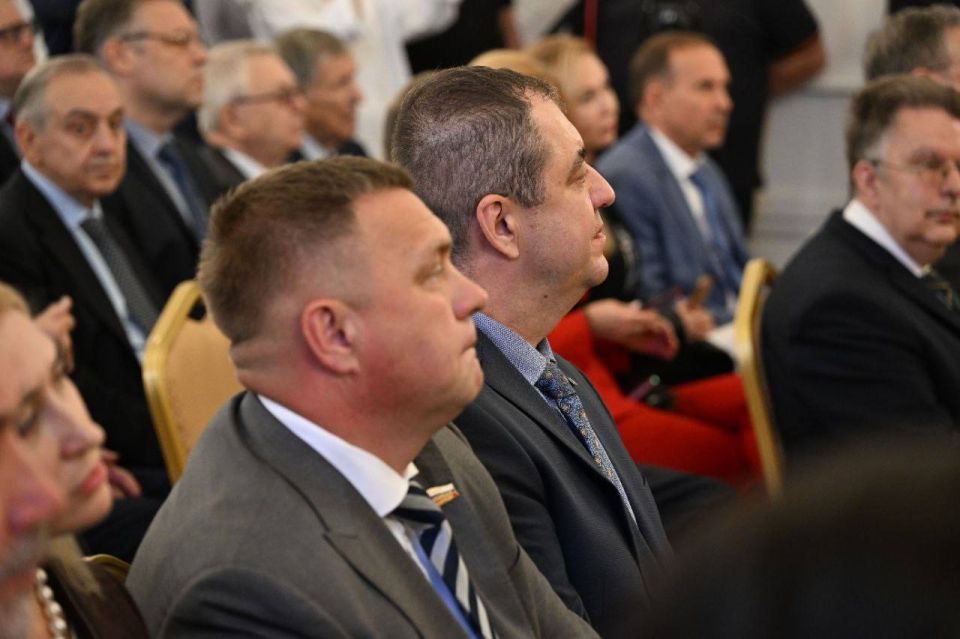 Игорь Кастюкевич: Вместе с коллегами сегодня принял участие в торжественном мероприятии в Доме приемов МИД России Игорь Кастюкевич: Вместе с коллегами сегодня принял участие в торжественном мероприятии в Доме приемов МИД России