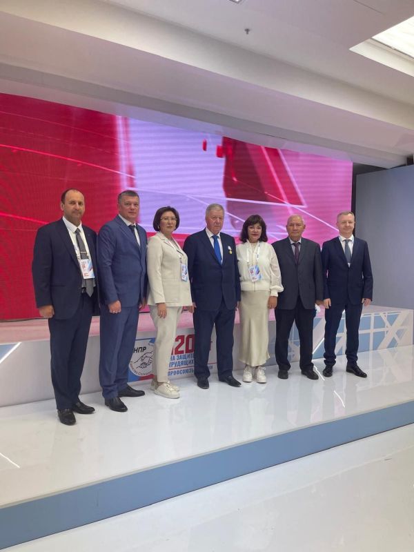 Заместитель председателя #Комитет_по_бюджету_финансам_и_налоговой_политике Максим Паршин (фракция «Единая Россия») принял участие в торжественном заседании Генерального совета Федерации независимых профсоюзов России (ФНПР) Заместитель председателя #Комитет_по_бюджету_финансам_и_налоговой_политике Максим Паршин (фракция «Единая Россия») принял участие в торжественном заседании Генерального совета Федерации независимых профсоюзов России (ФНПР)