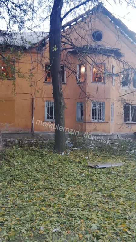Последствия ночной атаки на Куйбышевский район Донецка: двое пострадали, пять домов повреждено Последствия ночной атаки на Куйбышевский район Донецка: двое пострадали, пять домов повреждено