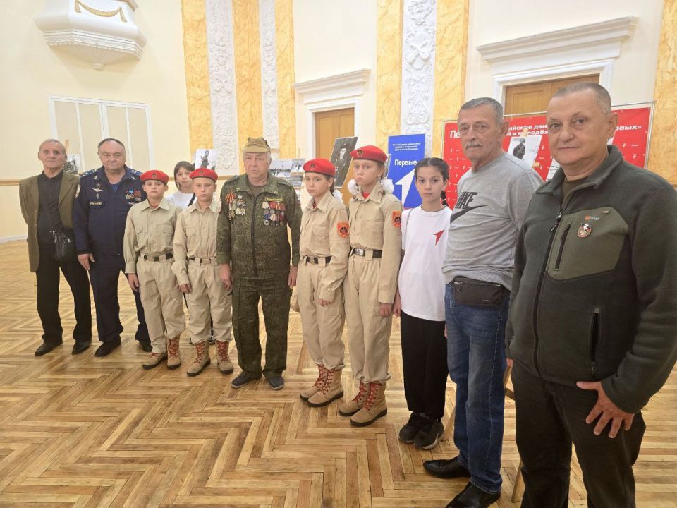 Александр Шатов: В Шахтерске открылась фотовыставка «Боевой путь от Кабула до освобождения Мариуполя» Александр Шатов: В Шахтерске открылась фотовыставка «Боевой путь от Кабула до освобождения Мариуполя»