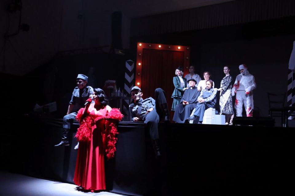 В Мариупольском театре премьера – «Предупреждение» В Мариупольском театре премьера – «Предупреждение»