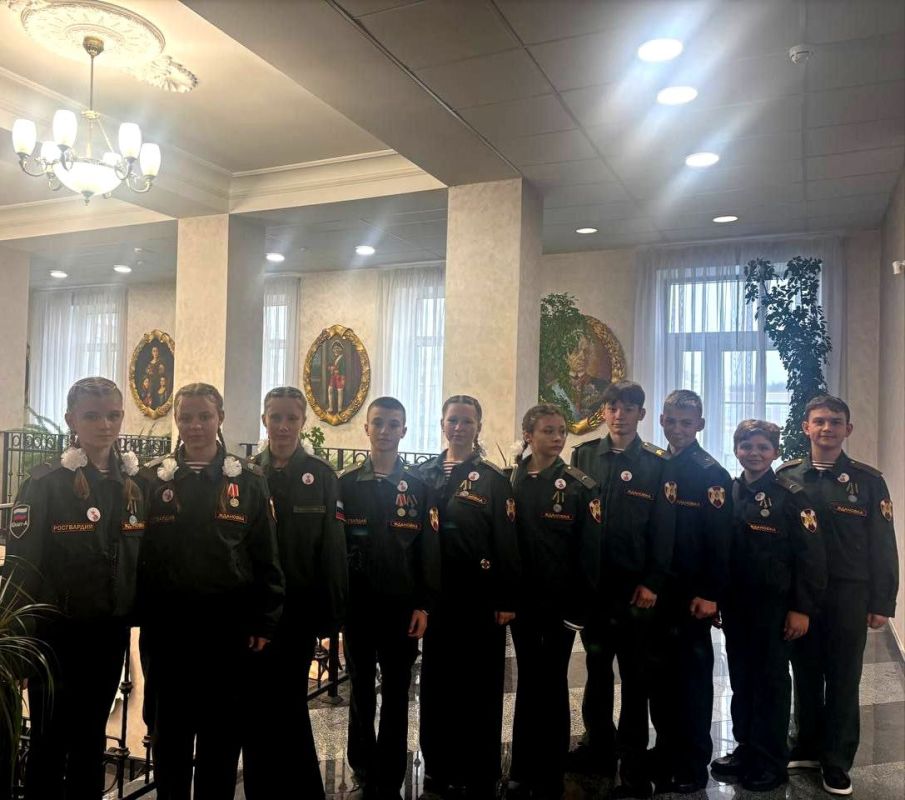 Гвардейцы Ждановки посетили суворовское военное училище в Твери Гвардейцы Ждановки посетили суворовское военное училище в Твери