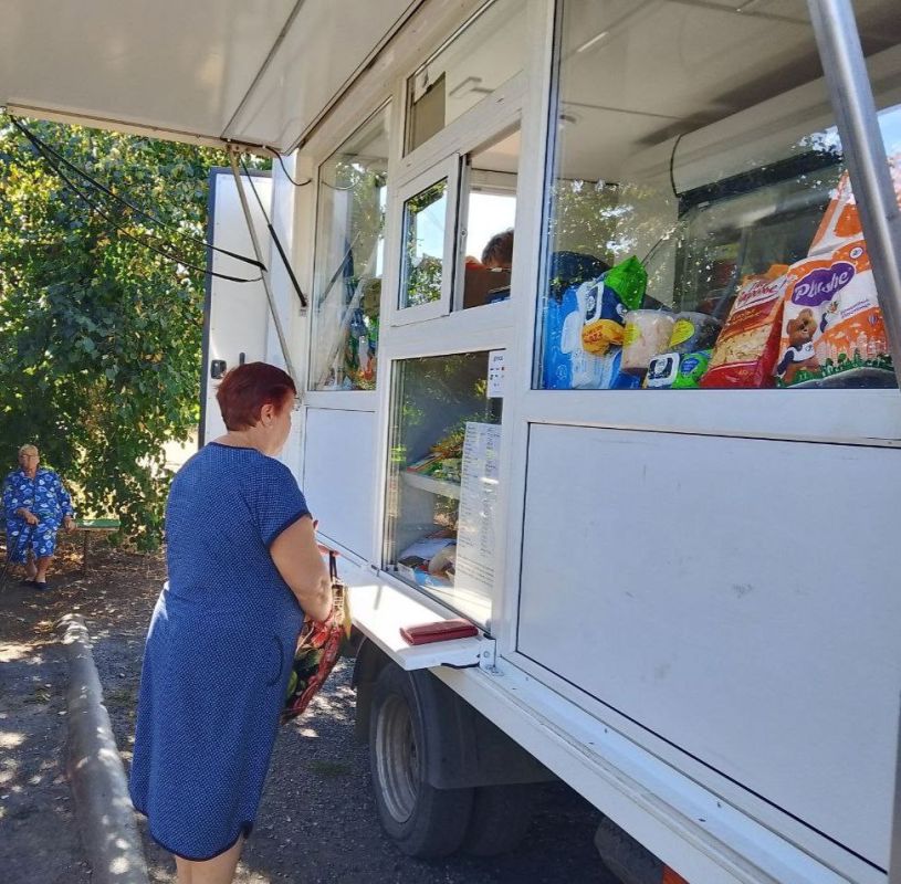 С 20 по 23 сентября 2025 года осуществлена выездная торговля с использованием автомагазинов в населенных пунктах городских округов Донецк, Докучаевск, Горловка, Мариуполь, на территории г. Авдеевка, также Волновахского... С 20 по 23 сентября 2025 года осуществлена выездная торговля с использованием автомагазинов в населенных пунктах городских округов Донецк, Докучаевск, Горловка, Мариуполь, на территории г. Авдеевка, также Волновахского...