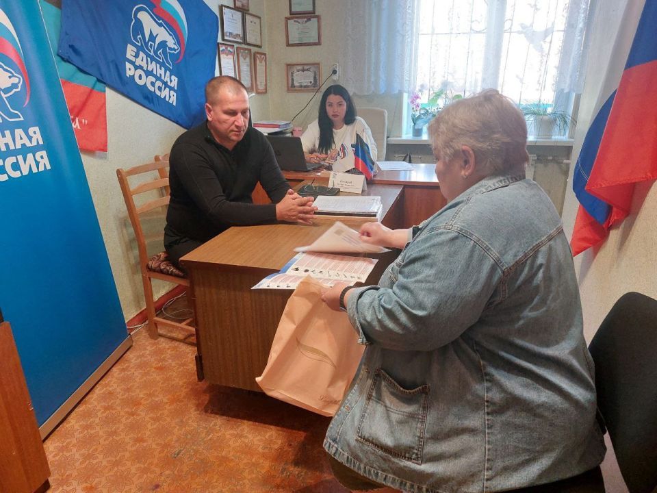 23 сентября 2025г., заместитель главы администрации городского округа Дебальцево Валерий Бессараб, провёл личный прием граждан в местной общественной приёмной Дебальцевского местного отделения Партии "Единая Россия" в... 23 сентября 2025г., заместитель главы администрации городского округа Дебальцево Валерий Бессараб, провёл личный прием граждан в местной общественной приёмной Дебальцевского местного отделения Партии "Единая Россия" в...