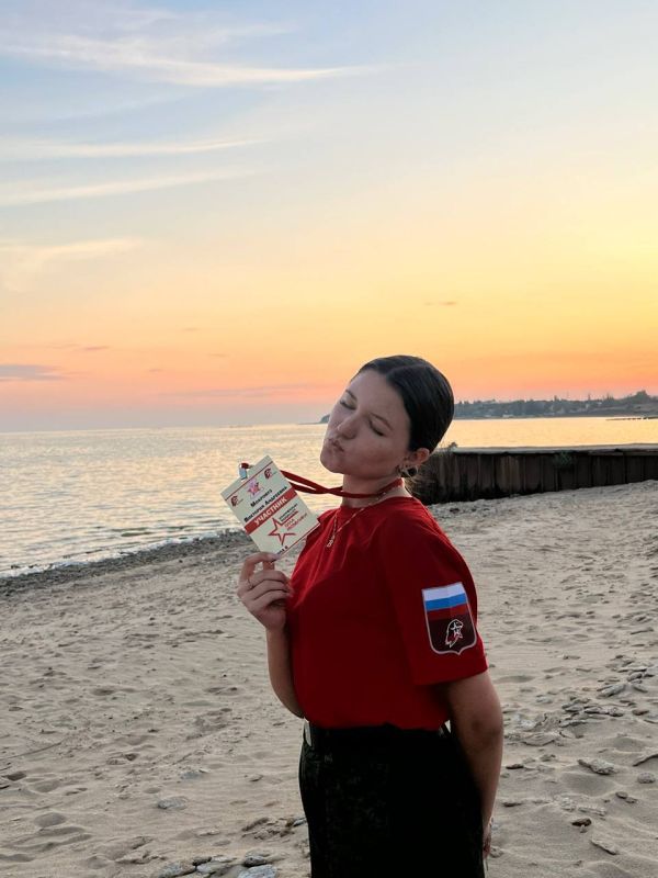 Сила Республики. Руководитель юнармейского отряда ВПК "Пламя" ГБОУ "Средняя школа № 4 г.о. Харцызск", Жукова Марина Константиновна и председатель совета юнармейских командиров Мокровуз Виктория Андреевна, приняли участие в... Сила Республики. Руководитель юнармейского отряда ВПК "Пламя" ГБОУ "Средняя школа № 4 г.о. Харцызск", Жукова Марина Константиновна и председатель совета юнармейских командиров Мокровуз Виктория Андреевна, приняли участие в...