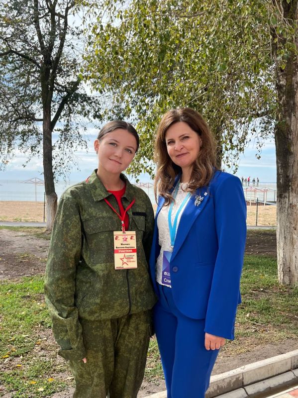 Сила Республики. Руководитель юнармейского отряда ВПК "Пламя" ГБОУ "Средняя школа № 4 г.о. Харцызск", Жукова Марина Константиновна и председатель совета юнармейских командиров Мокровуз Виктория Андреевна, приняли участие в... Сила Республики. Руководитель юнармейского отряда ВПК "Пламя" ГБОУ "Средняя школа № 4 г.о. Харцызск", Жукова Марина Константиновна и председатель совета юнармейских командиров Мокровуз Виктория Андреевна, приняли участие в...