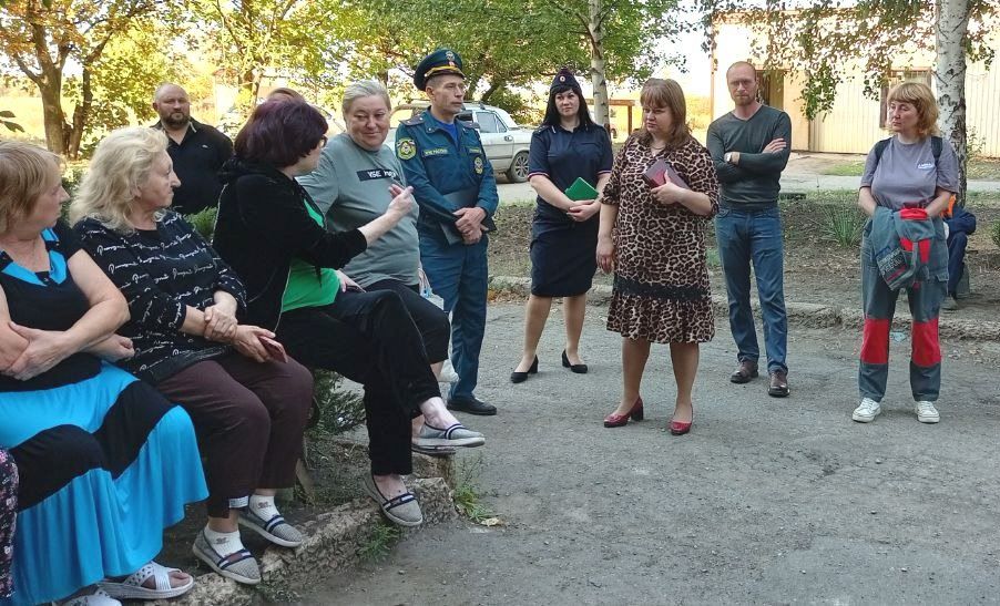 Наталья Бегуненко: По поручению Главы ДНР Дениса Пушилина в Петровском районе продолжаются встречи с населением Наталья Бегуненко: По поручению Главы ДНР Дениса Пушилина в Петровском районе продолжаются встречи с населением