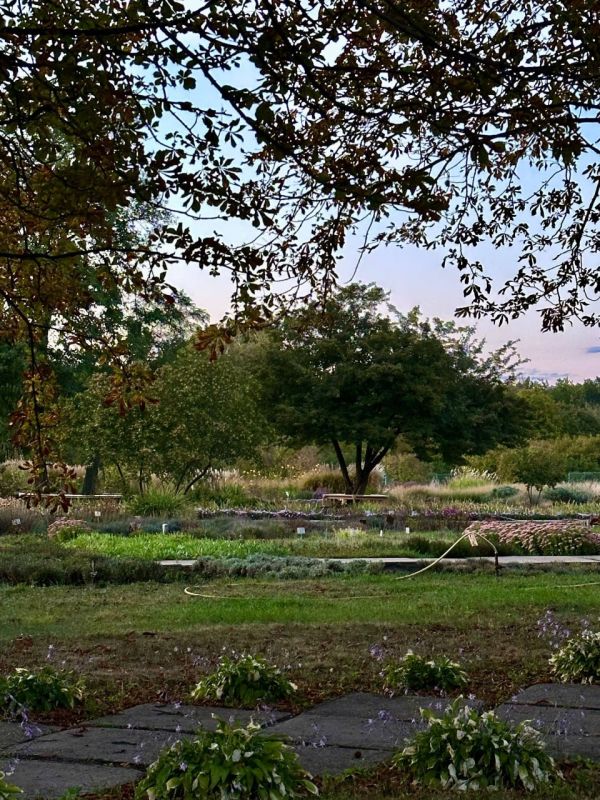 #ИнтресныеВыходные. Осень продолжает нас радовать теплыми днями, поэтому не упустите возможность насладиться природой в теплые сентябрьские дни #ИнтресныеВыходные. Осень продолжает нас радовать теплыми днями, поэтому не упустите возможность насладиться природой в теплые сентябрьские дни