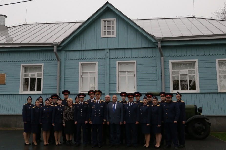 В Ленинградской области молодые сотрудники следственного управления приняли Присягу сотрудника Следственного комитета Российской Федерации В Ленинградской области молодые сотрудники следственного управления приняли Присягу сотрудника Следственного комитета Российской Федерации