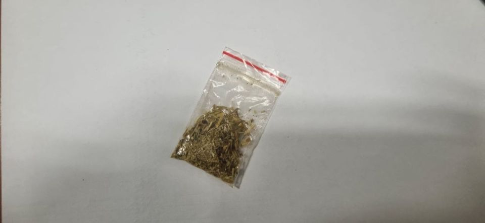 В Донецке полицейские пресекли факты незаконного хранения наркотиков В Донецке полицейские пресекли факты незаконного хранения наркотиков