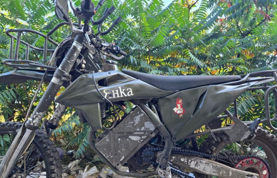 Андрей Филатов: Яночка)). Участвовала в штурме Красногоровки, потом поработала на другом направлении, сейчас продолжает служить) Сменился АКБ, обслуживание колес