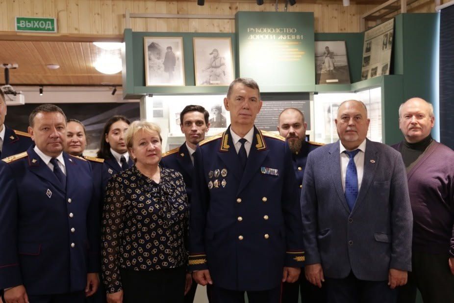 В Ленинградской области молодые сотрудники следственного управления приняли Присягу сотрудника Следственного комитета Российской Федерации В Ленинградской области молодые сотрудники следственного управления приняли Присягу сотрудника Следственного комитета Российской Федерации