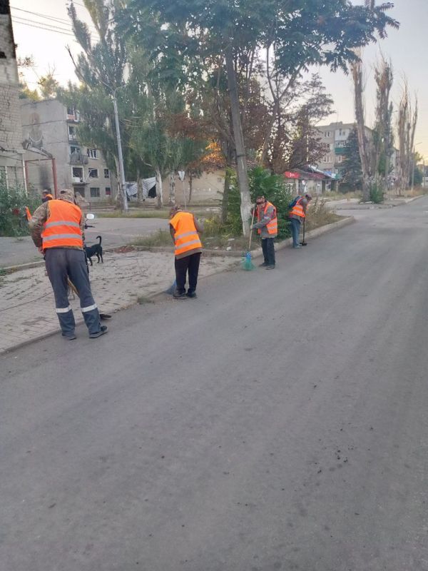 С заботой об округе.... За 23.09.2025 года сотрудниками МУП АГЯ «ЖЭК» С заботой об округе.... За 23.09.2025 года сотрудниками МУП АГЯ «ЖЭК»