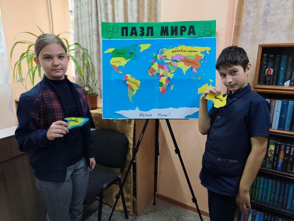 Библиотечные мероприятия прошли в Докучаевке ко Дню мира Библиотечные мероприятия прошли в Докучаевке ко Дню мира