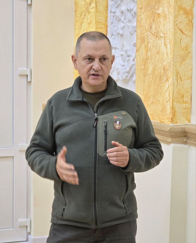 Дмитрий Огилец: По поручению Главы Донецкой Народной Республики провел сход граждан в городе Шахтерске Дмитрий Огилец: По поручению Главы Донецкой Народной Республики провел сход граждан в городе Шахтерске