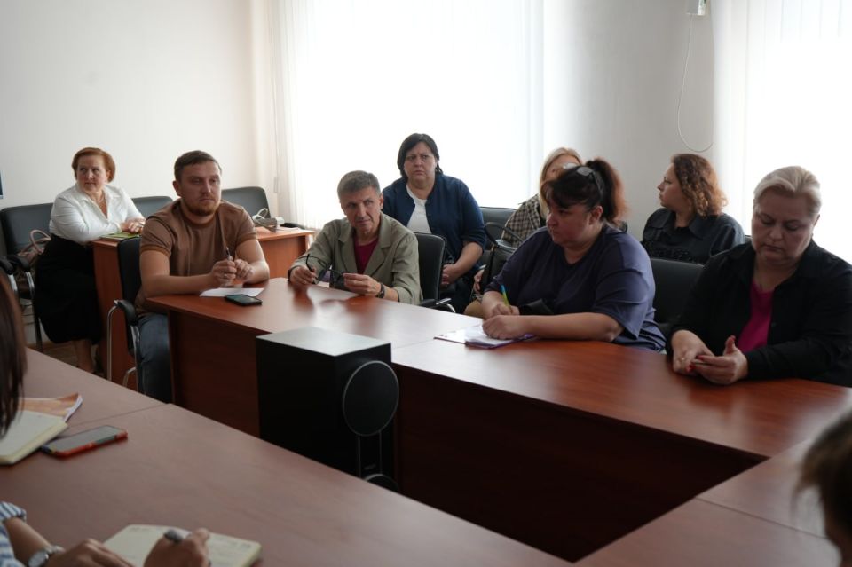 Михаил Желтяков: В Министерстве культуры состоялось совещание на тему укрепления материальной основы учреждений культуры Донецкой Народной Республики Михаил Желтяков: В Министерстве культуры состоялось совещание на тему укрепления материальной основы учреждений культуры Донецкой Народной Республики