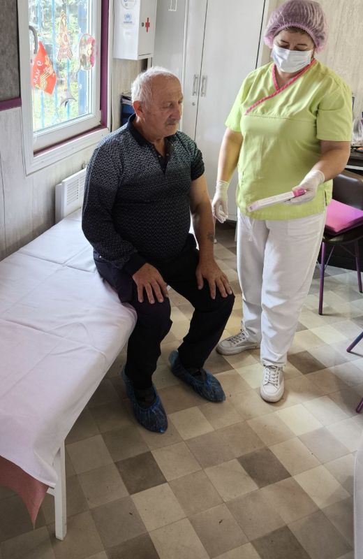 Сотрудниками Центральной районной больницы Тельмановского района продолжается активная работа по проведению массовой вакцинации населения против гриппа Сотрудниками Центральной районной больницы Тельмановского района продолжается активная работа по проведению массовой вакцинации населения против гриппа