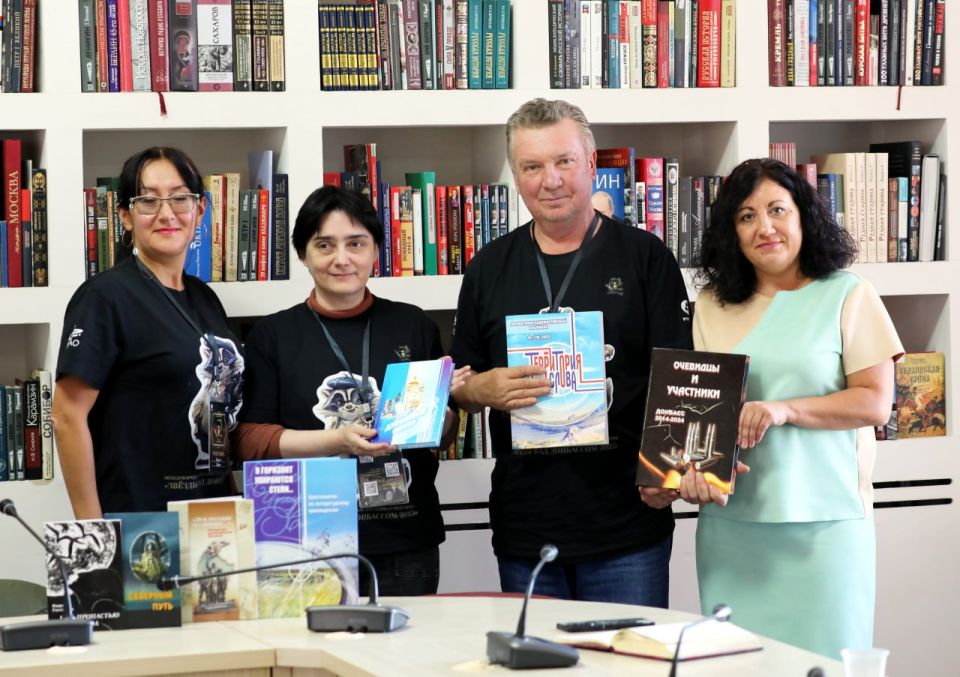 «Звёзды над Донбассом» в библиотеке имени Н.К. Крупской «Звёзды над Донбассом» в библиотеке имени Н.К. Крупской