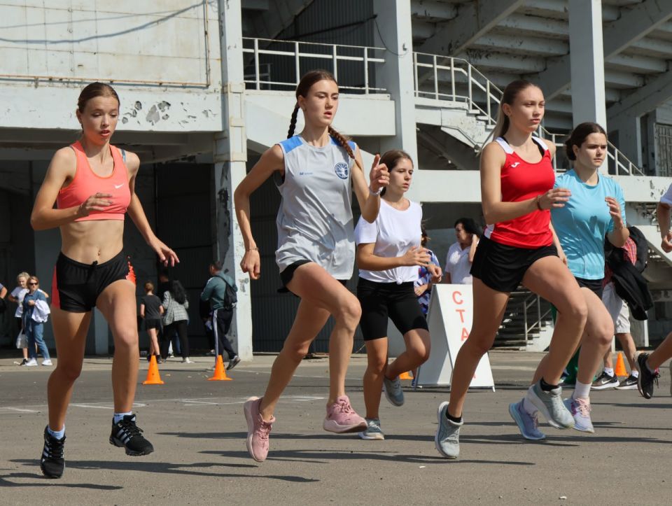 #Диалог_с_победителем. "С лёгкой атлетикой в сердце навсегда", - Олесей Радченко победительница Открытых республиканских "Кросс нации" в забеге на километр среди девушек до 16 лет #Диалог_с_победителем. "С лёгкой атлетикой в сердце навсегда", - Олесей Радченко победительница Открытых республиканских "Кросс нации" в забеге на километр среди девушек до 16 лет