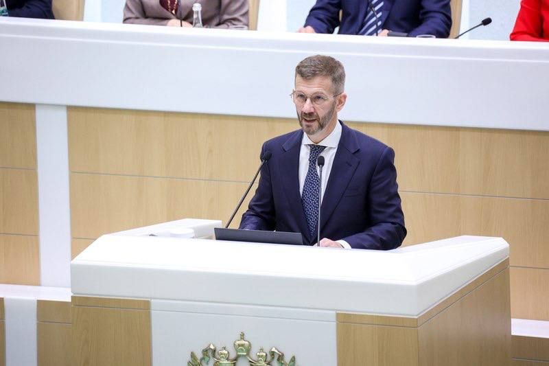 Александр Волошин: #пленарноезаседание_СФ. Сегодня в Совете Федерации под председательством Валентины Ивановны Матвиенко состоялось первое в этой осенней сессии пленарное заседание Александр Волошин: #пленарноезаседание_СФ. Сегодня в Совете Федерации под председательством Валентины Ивановны Матвиенко состоялось первое в этой осенней сессии пленарное заседание