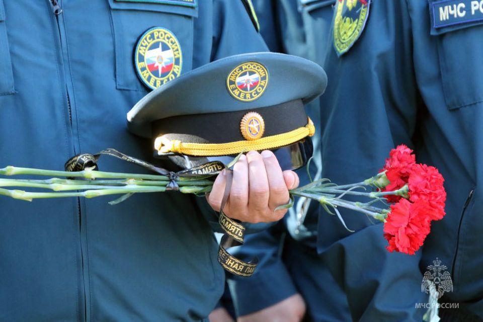 Наследие мужества и отваги: в Горловке открыли мемориальную доску Сергею Никитенко Наследие мужества и отваги: в Горловке открыли мемориальную доску Сергею Никитенко