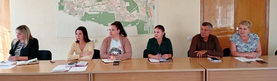 Наталья Бегуненко: Сегодня, 24 сентября, в Управе Петровского внутригородского района Администрации городского округа Донецк прошло еженедельное аппаратное совещание при участии социального координатора Филиала... Наталья Бегуненко: Сегодня, 24 сентября, в Управе Петровского внутригородского района Администрации городского округа Донецк прошло еженедельное аппаратное совещание при участии социального координатора Филиала...