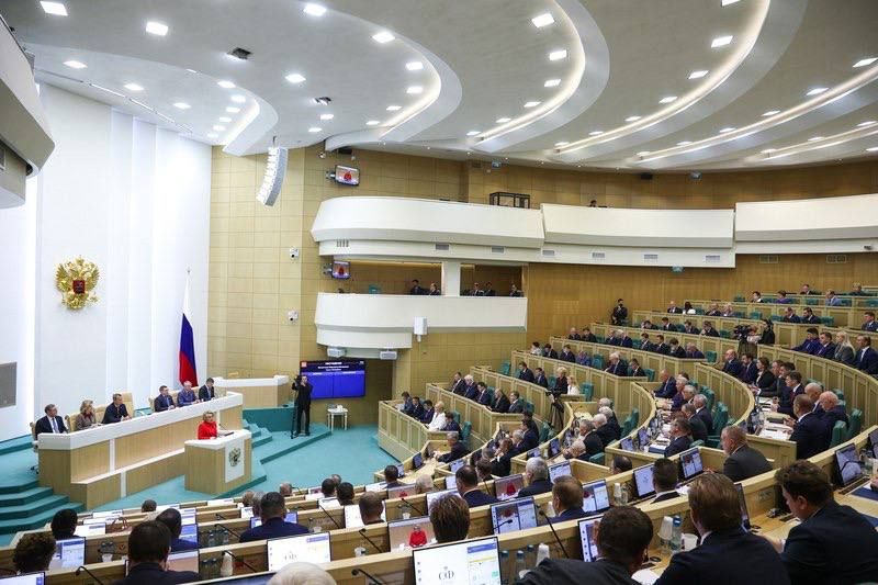 Александр Волошин: #пленарноезаседание_СФ. Сегодня в Совете Федерации под председательством Валентины Ивановны Матвиенко состоялось первое в этой осенней сессии пленарное заседание Александр Волошин: #пленарноезаседание_СФ. Сегодня в Совете Федерации под председательством Валентины Ивановны Матвиенко состоялось первое в этой осенней сессии пленарное заседание