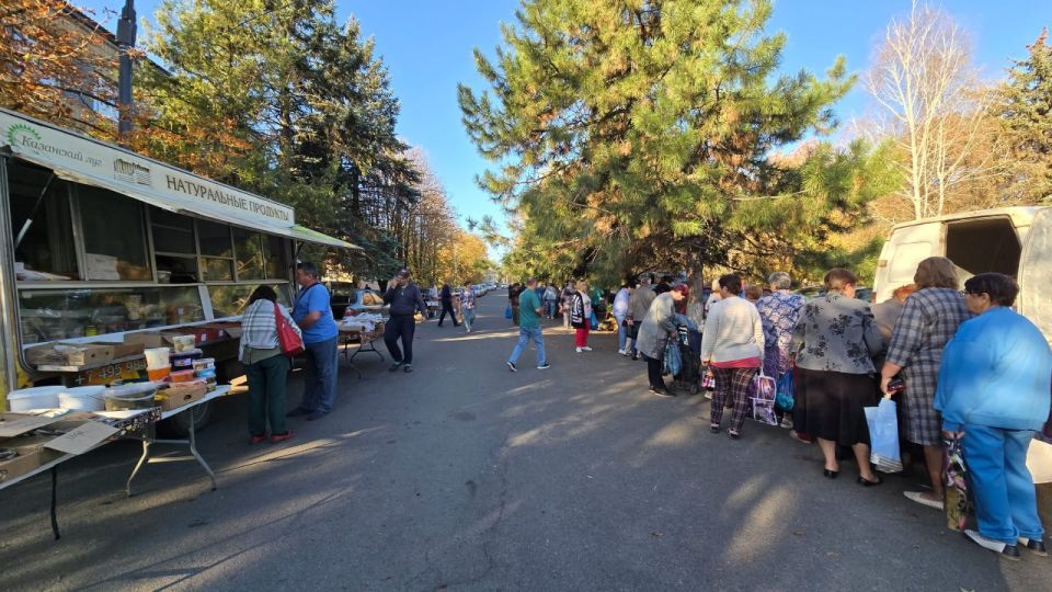 В поселке Старобешево прошла выездная ярмарка В поселке Старобешево прошла выездная ярмарка