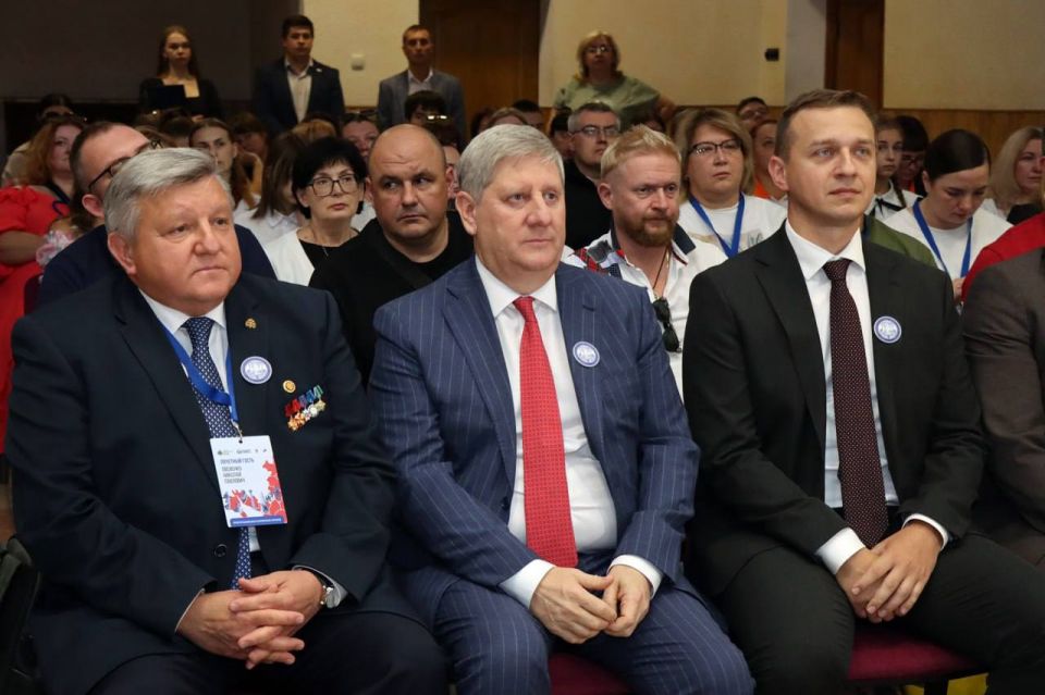 Андрей Чертков: В канун годовщины воссоединения исторических территорий с Россией в нашей Республике высадился десант Андрей Чертков: В канун годовщины воссоединения исторических территорий с Россией в нашей Республике высадился десант