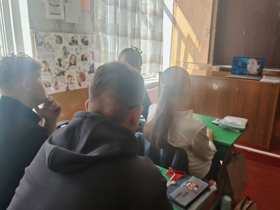 Денис Зубов: Скажем наркотикам - СТОП. В ГБОУ "СШ №13" Советник директора по воспитанию Захарова Кристина Александровна провела лекцию для старших классов на тему вреда употребления наркотических средств Денис Зубов: Скажем наркотикам - СТОП. В ГБОУ "СШ №13" Советник директора по воспитанию Захарова Кристина Александровна провела лекцию для старших классов на тему вреда употребления наркотических средств