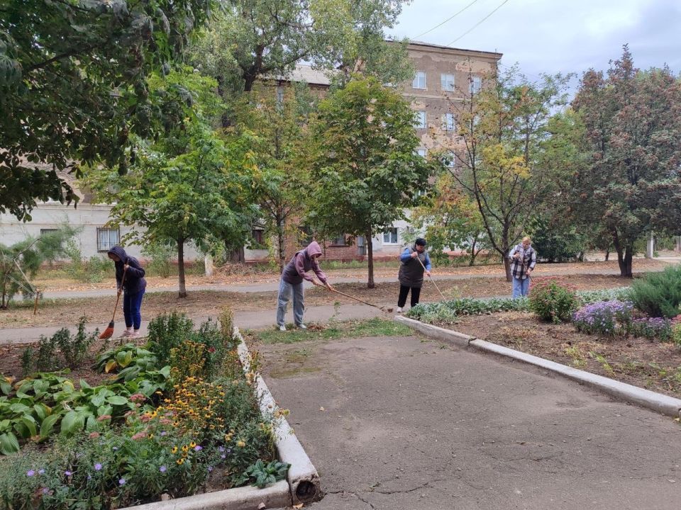 Роман Конев: В Центрально-Городском районе Горловки продолжается масштабный партийный проект Единой России «Городская среда» Роман Конев: В Центрально-Городском районе Горловки продолжается масштабный партийный проект Единой России «Городская среда»