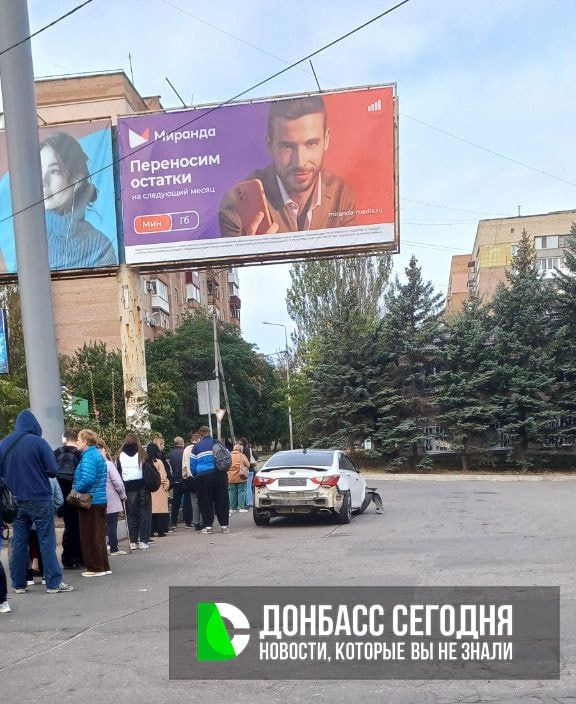 В Донецке ночью произошёл необычный инцидент: автолюбитель на Hyundai на полном ходу снёс ворота Храма святого великомученика Пантелеимона Целителя на Гладковке В Донецке ночью произошёл необычный инцидент: автолюбитель на Hyundai на полном ходу снёс ворота Храма святого великомученика Пантелеимона Целителя на Гладковке