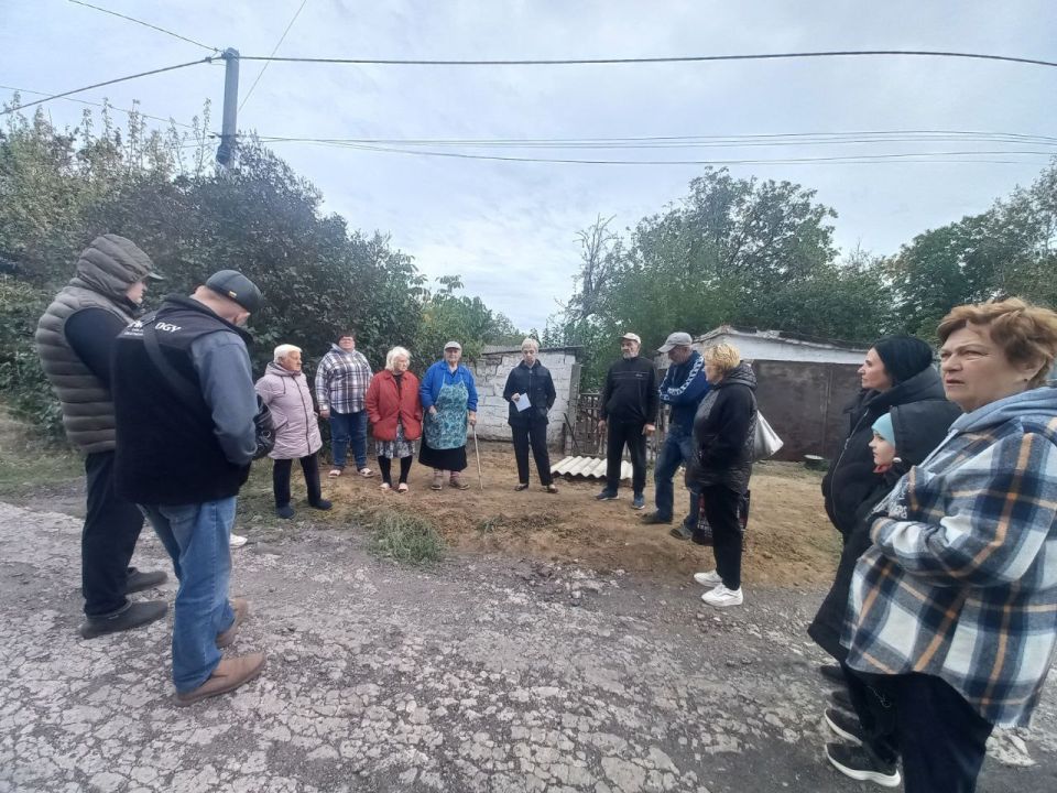 В рамках выполнения поручения Главы Донецкой Народной Республики Дениса Пушилина первый заместитель руководителя Управы Пролетарского внутригородского района Администрации г.о. Донецк Светлана Вирич провела встречу с... В рамках выполнения поручения Главы Донецкой Народной Республики Дениса Пушилина первый заместитель руководителя Управы Пролетарского внутригородского района Администрации г.о. Донецк Светлана Вирич провела встречу с...