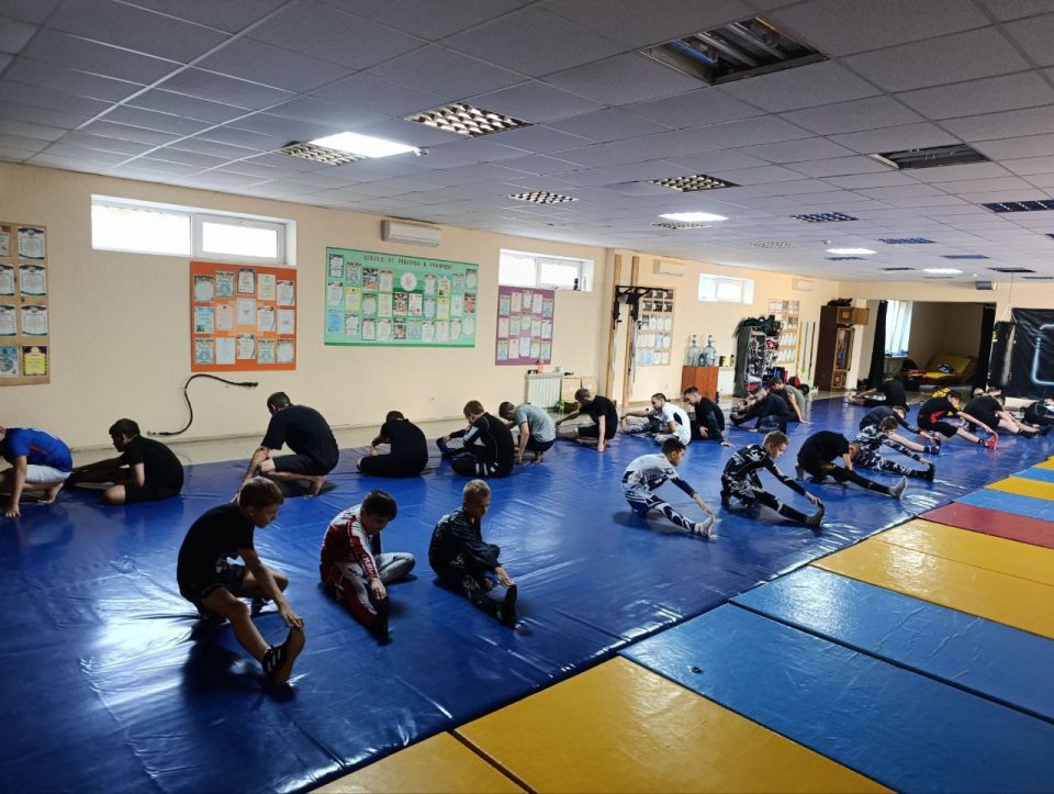 Иван Приходько: 24 сентября в рамках партийного проекта «Старший брат» Народная дружина провела совместную тренировку «Спорт делает нас сильнее» Иван Приходько: 24 сентября в рамках партийного проекта «Старший брат» Народная дружина провела совместную тренировку «Спорт делает нас сильнее»