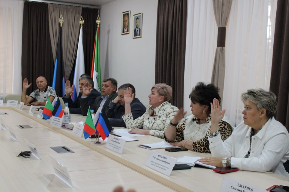 Роман Конев: Состоялось пятьдесят третье очередное заседание Горловского городского совета Донецкой Народной Республики первого созыва Роман Конев: Состоялось пятьдесят третье очередное заседание Горловского городского совета Донецкой Народной Республики первого созыва