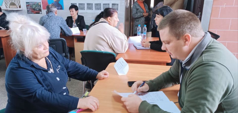 Наталья Великодная: Решаем вопросы жителей на месте! Наталья Великодная: Решаем вопросы жителей на месте!