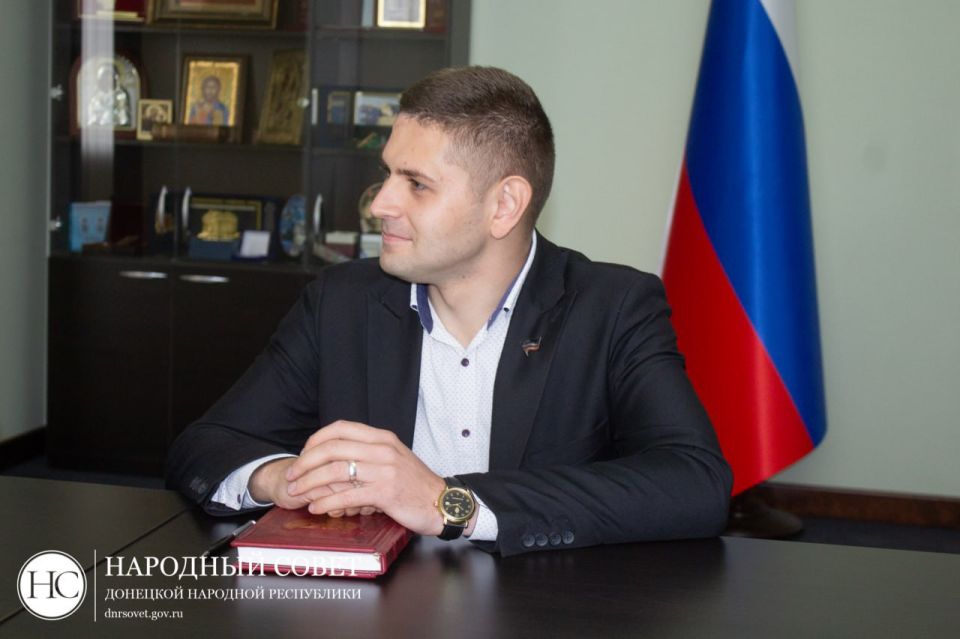 Константин Кузьмин: Встретился с основателем и главным исполнительным директором проекта «Меморис» Викторией Волошиной Константин Кузьмин: Встретился с основателем и главным исполнительным директором проекта «Меморис» Викторией Волошиной