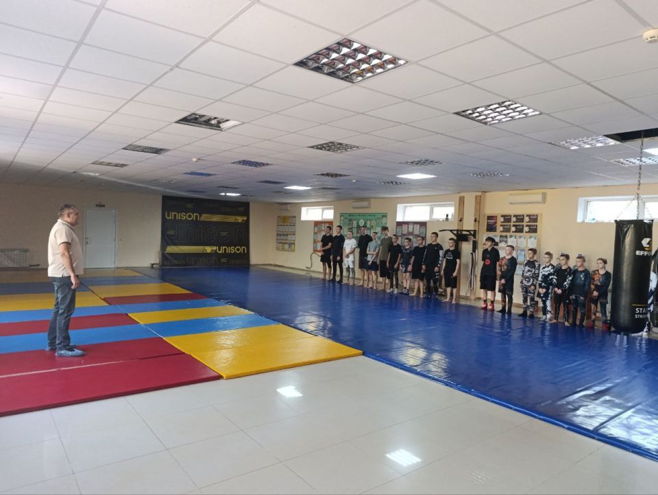 Иван Приходько: 24 сентября в рамках партийного проекта «Старший брат» Народная дружина провела совместную тренировку «Спорт делает нас сильнее» Иван Приходько: 24 сентября в рамках партийного проекта «Старший брат» Народная дружина провела совместную тренировку «Спорт делает нас сильнее»