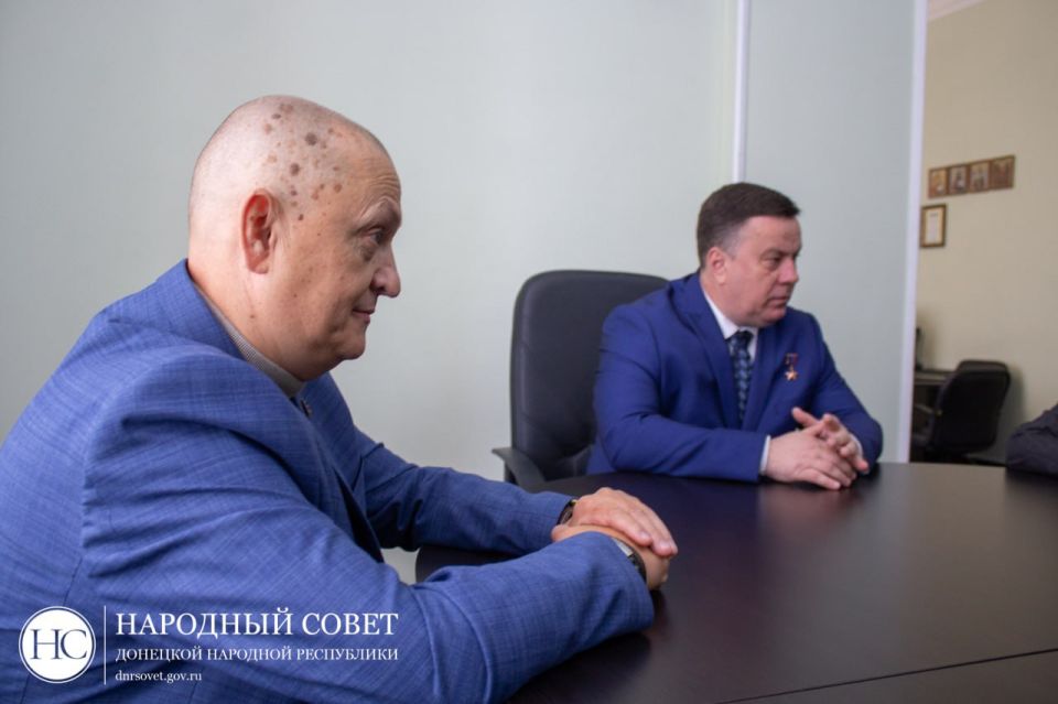 Константин Кузьмин: Встретился с основателем и главным исполнительным директором проекта «Меморис» Викторией Волошиной Константин Кузьмин: Встретился с основателем и главным исполнительным директором проекта «Меморис» Викторией Волошиной
