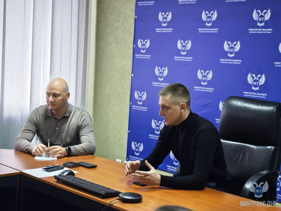 Александр Бондаренко: С руководством Федерального таможенного управления обсудили вопросы взаимодействия в сфере транспортной отрасли Александр Бондаренко: С руководством Федерального таможенного управления обсудили вопросы взаимодействия в сфере транспортной отрасли