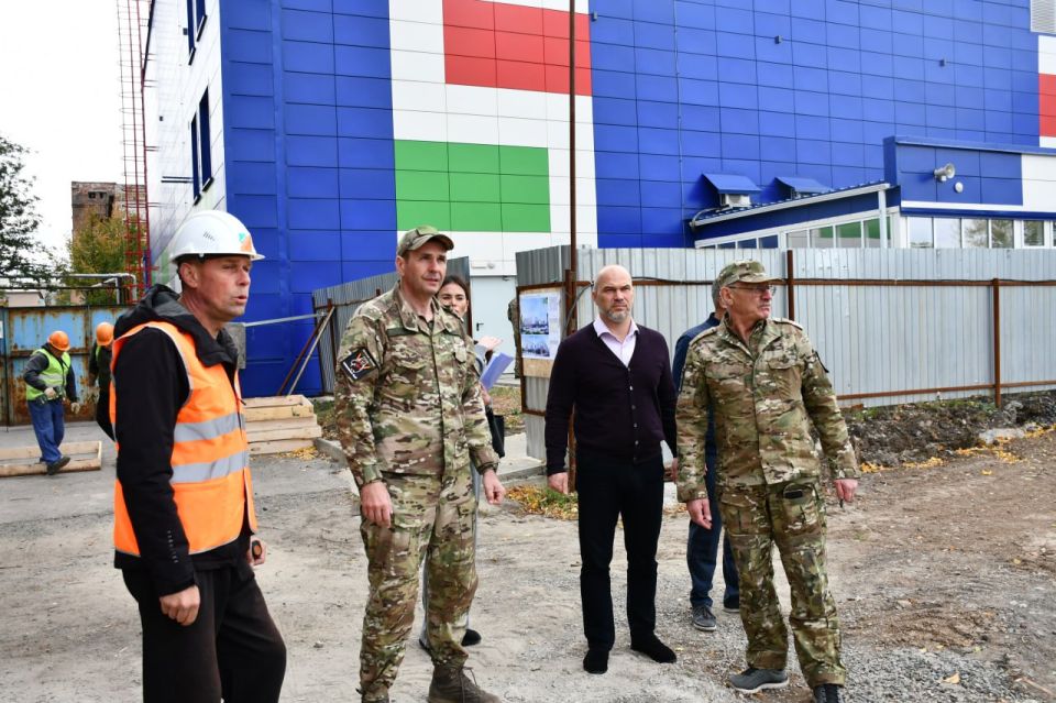 Сергей Желновач: Губернатор Хабаровского края Дмитрий Демешин провел рабочую поездку в Дебальцево Сергей Желновач: Губернатор Хабаровского края Дмитрий Демешин провел рабочую поездку в Дебальцево