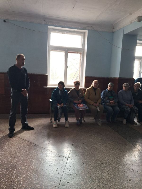 Начальник Староигнатьевского территориального отдела провел встречу с населением в селе Старая Ласпа Начальник Староигнатьевского территориального отдела провел встречу с населением в селе Старая Ласпа