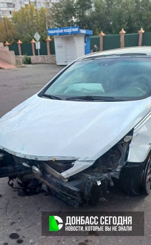 В Донецке ночью произошёл необычный инцидент: автолюбитель на Hyundai на полном ходу снёс ворота Храма святого великомученика Пантелеимона Целителя на Гладковке В Донецке ночью произошёл необычный инцидент: автолюбитель на Hyundai на полном ходу снёс ворота Храма святого великомученика Пантелеимона Целителя на Гладковке