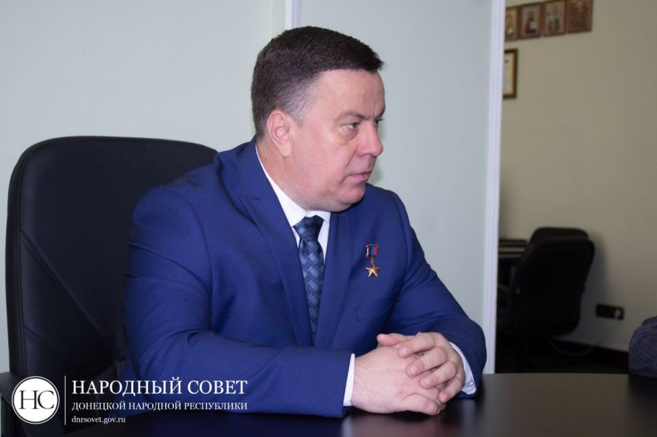 Константин Кузьмин: Встретился с основателем и главным исполнительным директором проекта «Меморис» Викторией Волошиной Константин Кузьмин: Встретился с основателем и главным исполнительным директором проекта «Меморис» Викторией Волошиной