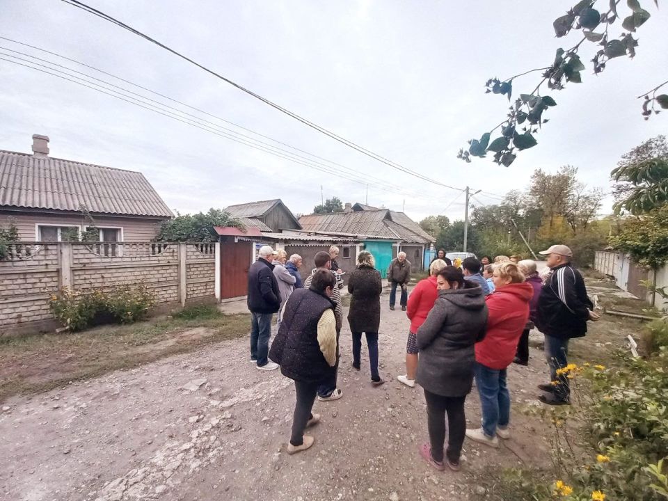 В рамках мероприятий, запланированных по поручению Главы Донецкой Народной Республики Дениса Пушилина, во всех районах города проводятся встречи с местными жителями В рамках мероприятий, запланированных по поручению Главы Донецкой Народной Республики Дениса Пушилина, во всех районах города проводятся встречи с местными жителями