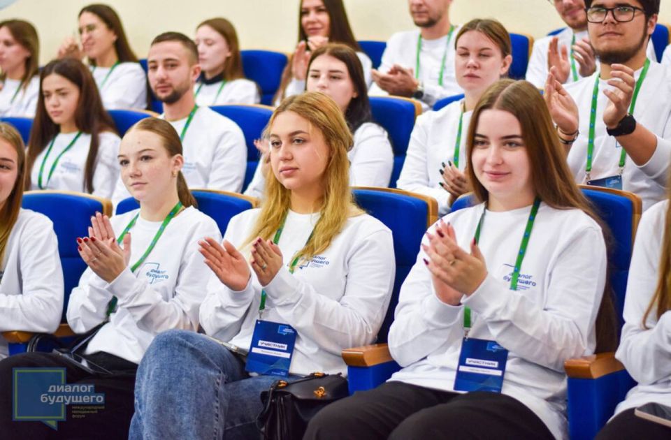 Александр Волошин: Молодёжная политика Донбасса: уникальная модель развития Александр Волошин: Молодёжная политика Донбасса: уникальная модель развития
